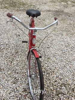 Vintage Mid Century Schwinn Racer Mens Bicycle 27in Red