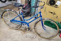 Vintage Original 1970s USA Schwinn Breeze Bicycle Nice Shape, Rides Good