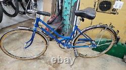 Vintage Original 1970s USA Schwinn Breeze Bicycle Nice Shape, Rides Good