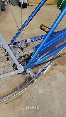 Vintage Original 1970s USA Schwinn Breeze Bicycle Nice Shape, Rides Good