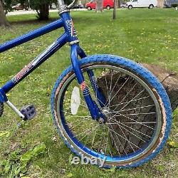 Vintage Original 1980's Schwinn Predator Aerostar Blue BMX Bike (c)