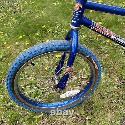 Vintage Original 1980's Schwinn Predator Aerostar Blue BMX Bike (c)