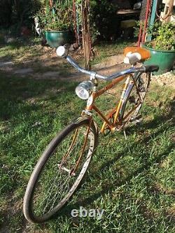 Vintage Original Schwinn Racer DE LUXE Bicycle Bike Red 28 Retro 60s