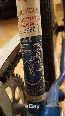 Vintage Original Stingray Schwinn Bicycle. Chicago Bike