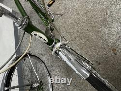 Vintage Pair his and hers Schwinn 1974 bikes great condition new tires