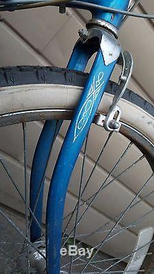 Vintage SCHWINN Cruiser 5-speed Men's Balloon Tire bicycle BLUE