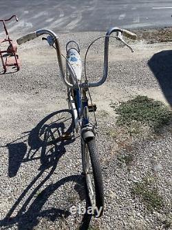 Vintage SCHWINN STINGRAY FAIR LADY BICYCLE- Blue