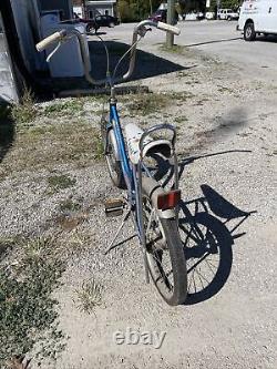 Vintage SCHWINN STINGRAY FAIR LADY BICYCLE- Blue