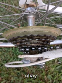 Vintage SCHWINN WORLD Road Bike Steel 58cm Suntour 10 Speed Touring 27