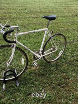 Vintage SCHWINN WORLD Road Bike Steel 58cm Suntour 10 Speed Touring 27