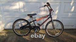 Vintage Schwinn Aerostar Block Rocket BMX Bike Bicycle in Black and Red 1990s