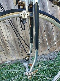 Vintage Schwinn Bicycle with Classic Steel Paramount Frame