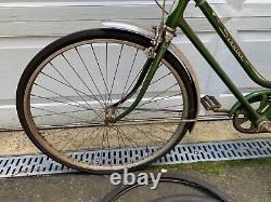 Vintage Schwinn Collegiate Women's 5 Speed Green