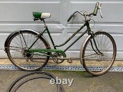 Vintage Schwinn Collegiate Women's 5 Speed Green