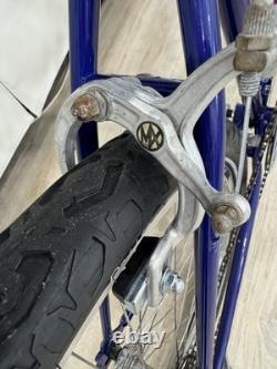 Vintage Schwinn Cruiser Supreme 26 inch Wheel Men's Bicycle Bike Color BLUE