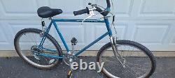 Vintage Schwinn Cruiser Supreme 26 inch wheel mens bike blue