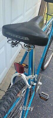 Vintage Schwinn Cruiser Supreme 26 inch wheel mens bike blue