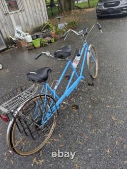 Vintage Schwinn Deluxe Twinn Two-Seater Tandem Bike 26 Wheels 5 Speed