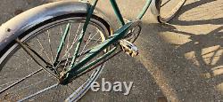 Vintage Schwinn Green CORVETTE Bicycle READ FULL DESCRIPTION B4 COMMITING