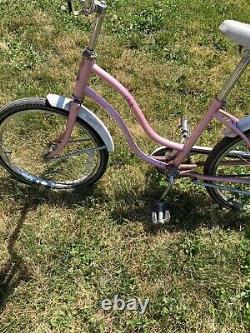 Vintage Schwinn Lil Chik Sting-Ray Banana Seat 20 Girls Bike Bicycle pink
