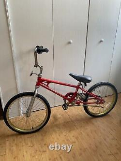 Vintage Schwinn Mini Thrasher 20 Old School Bmx Jump Bicycle