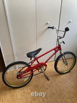 Vintage Schwinn Mini Thrasher 20 Old School Bmx Jump Bicycle