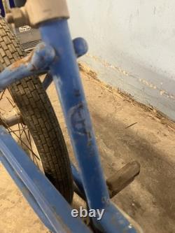 Vintage Schwinn Slik Chik, Lil Chik, Stingray, BANANA SEAT 1950s 20in bike Vintage Schwinn Slik Chik, Lil Chik, Stingray, BANANA SEAT 1950s 20in bike