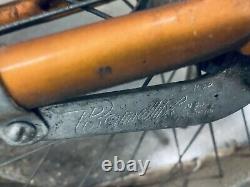Vintage Schwinn Stingray Deluxe Bicycle