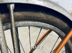 Vintage Schwinn Stingray Deluxe Bicycle