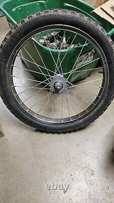 Vintage Schwinn Stingray S2 Rear Wheel Rusty Ray Wheel