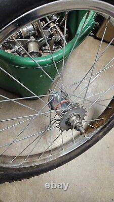 Vintage Schwinn Stingray S2 Rear Wheel Rusty Ray Wheel