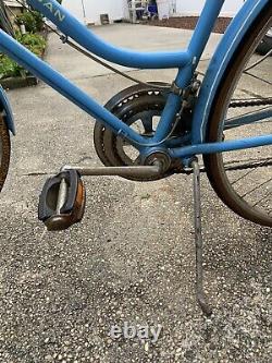 Vintage Schwinn Suburban 10 Speed Bicycle Blue 1970s Womans Bike