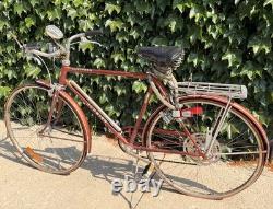 Vintage Schwinn Suburban 5-Speed Bicycle Cruiser 1970s Bike, Air Pump + Lights