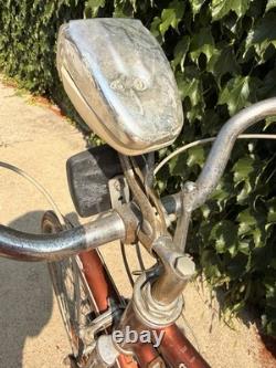 Vintage Schwinn Suburban 5-Speed Bicycle Cruiser 1970s Bike, Air Pump + Lights