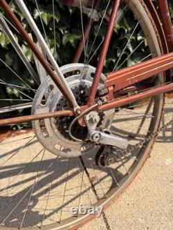 Vintage Schwinn Suburban 5-Speed Bicycle Cruiser 1970s Bike, Air Pump + Lights