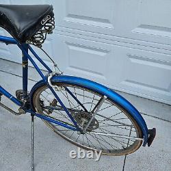 Vintage Schwinn Suburban Bicycle 10 Speed Cruiser Men's Blue 1970s