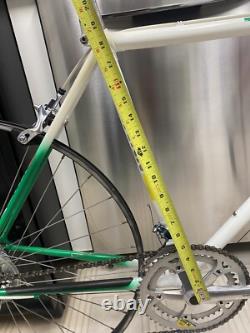 Vintage Schwinn Tempo Columbus Tubing/ Full Shimano 105/ Road Bike