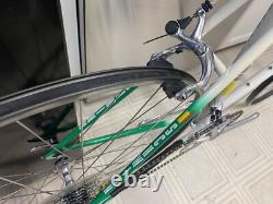 Vintage Schwinn Tempo Columbus Tubing/ Full Shimano 105/ Road Bike