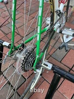 Vintage Schwinn Tempo Columbus Tubing Full Shimano 105 Road Bike Red Green White