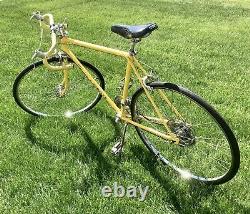 Vintage Schwinn Varsity 1973 Road Bike Chicago Yellow