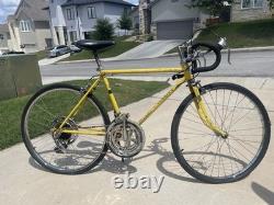 Vintage Schwinn Varsity 24 Small Frame Road Bike Yellow 10-Speed Early 1970s
