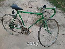 Vintage Schwinn Varsity Bicycle 1970's 27 Wheels Green Good Condition Local Pkp