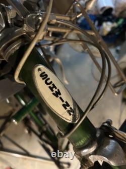 Vintage Schwinn Varsity Bicycle 1970's 27 Wheels Green excellent 20 in frame