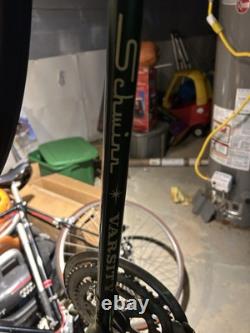 Vintage Schwinn Varsity Bicycle 1970's 27 Wheels Green excellent 20 in frame