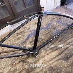 Vintage Schwinn black 1968 5-speed fastback frame Serial # CD10776