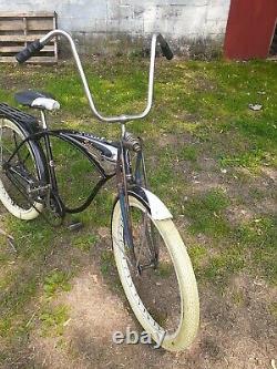 Vintage Schwinn men's bicycle