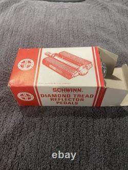 Vintage Schwinn, stingray, Krate diamond tread, reflector, petals, new in box