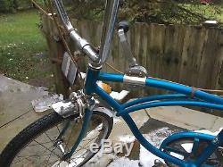 Vintage blue 1969 Schwinn 5 speed stingray bicycle
