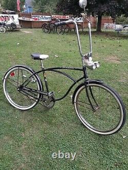 Vintage schwinn bicycle serial no EB15701 0n the drop off bar