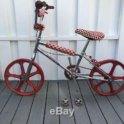 Vintage schwinn bike bicycle chrome the sting bmx